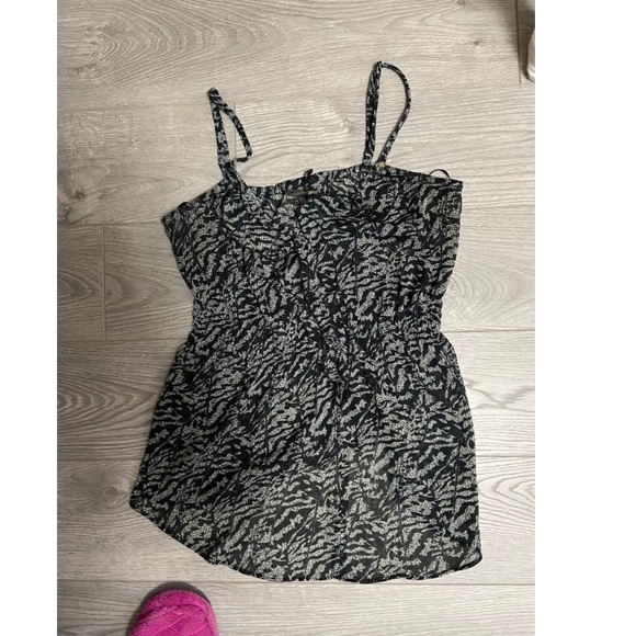 Guess top - Picture 1 of 5